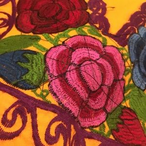 Beautiful shirt from Mexico w flower stitching
